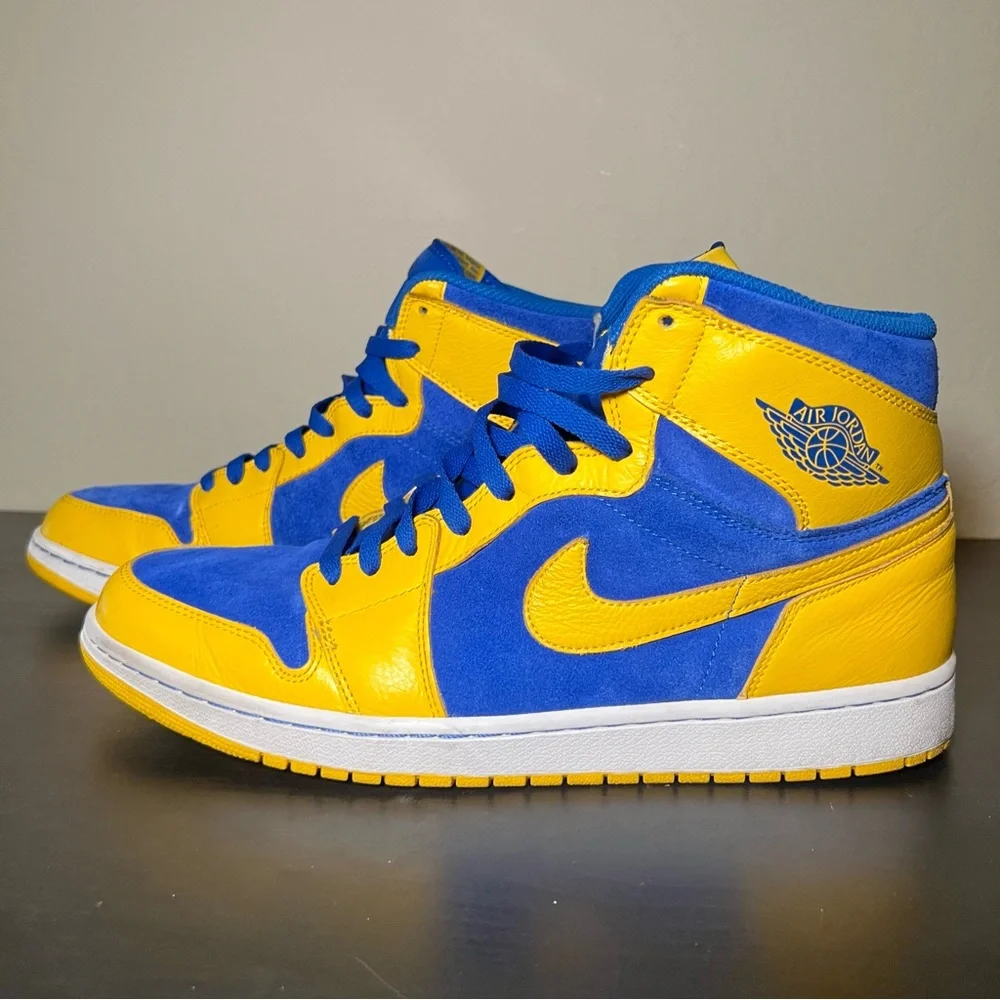 Jordan 1 Retro High OG “Laney” - Picture 6 of 7